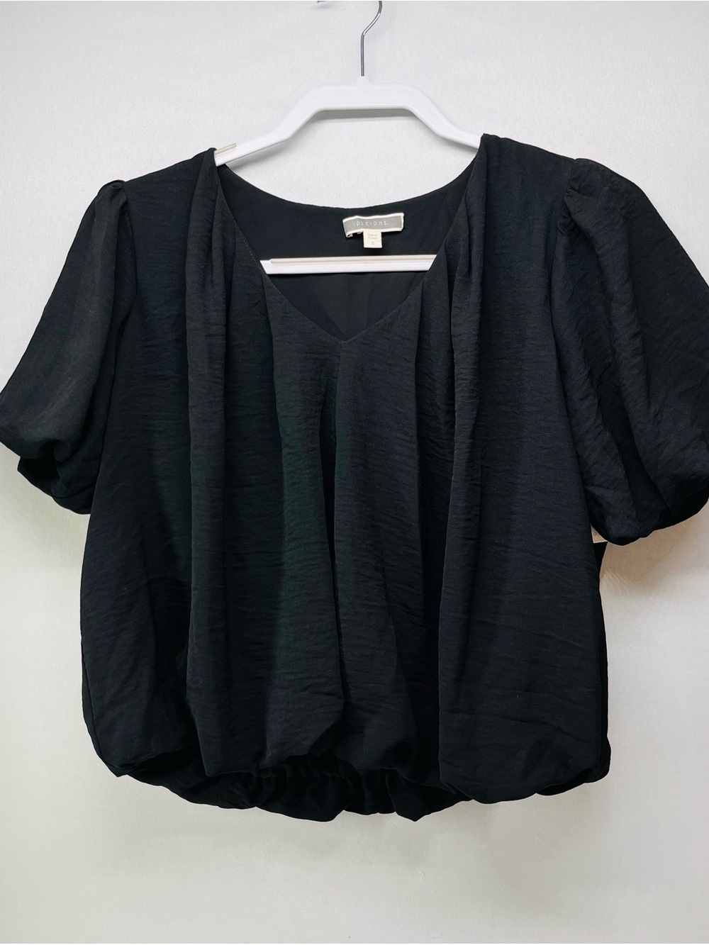 Pleione Black V-Neck Puff Sleeve Blouse